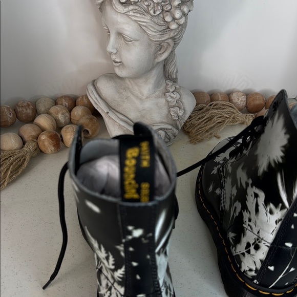 Dr. Martens 1460 Pascal Printed Leather Women's Ankle Boots Sz 6 - Picture 6 of 11
